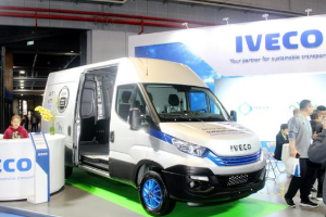 依維柯房車售后被投訴：10天內(nèi)6次維修還遭強(qiáng)拆，車主要求道歉