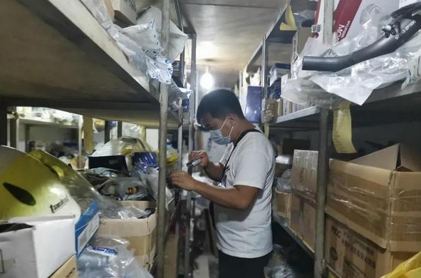 案值200余萬元，南明警方成功搗毀4個非法<em>銷售</em><em>假冒</em><em>汽車配件</em>窩點