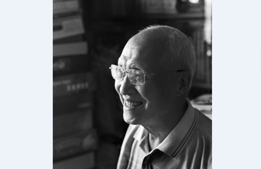王智量被<em>中國(guó)</em><em>翻譯家</em>協(xié)會(huì)授予“資深<em>翻譯家</em>”稱號(hào)