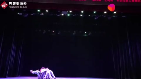 當(dāng)代女子群舞《八女投江》，愛(ài)國(guó)、熱血、積極向上！