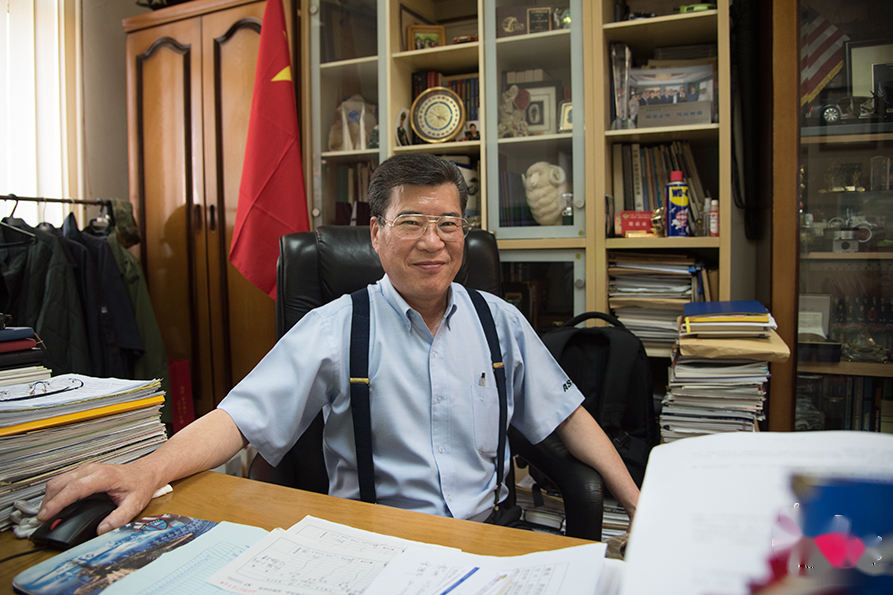 大國工匠、汽車神醫<em>陶</em><em>巍</em>事跡圖01