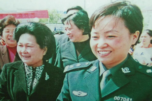 <em>全國</em>公安系統一級英雄模范—任長霞（圖1）